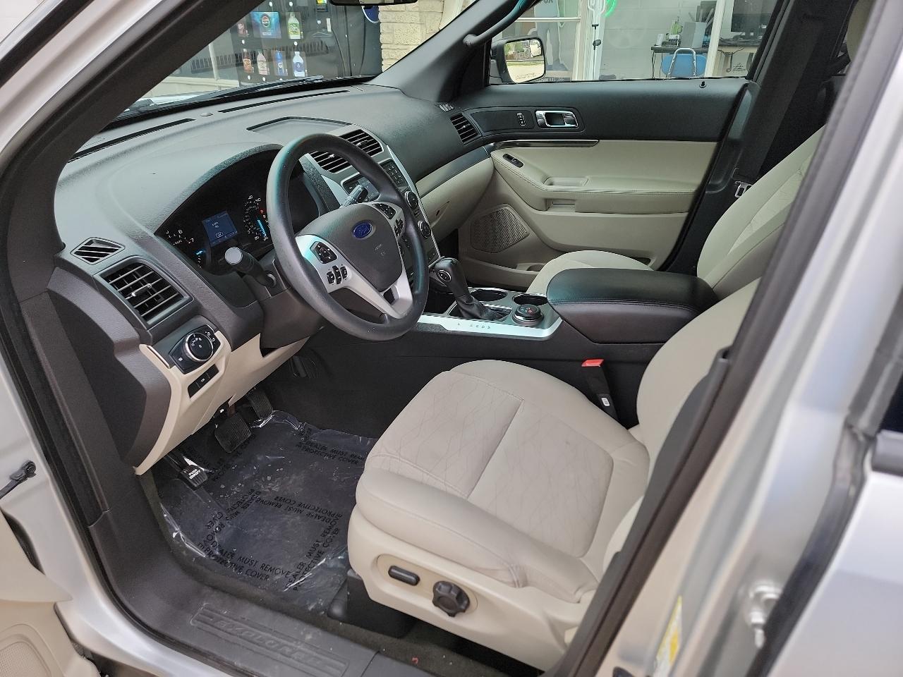 Ford Explorer Base 4WD 2014