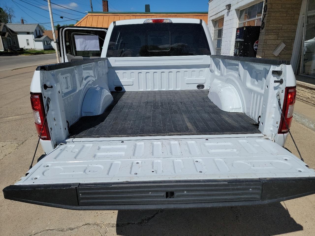 Ford F-150 4WD SuperCrew 150" XLT 2019