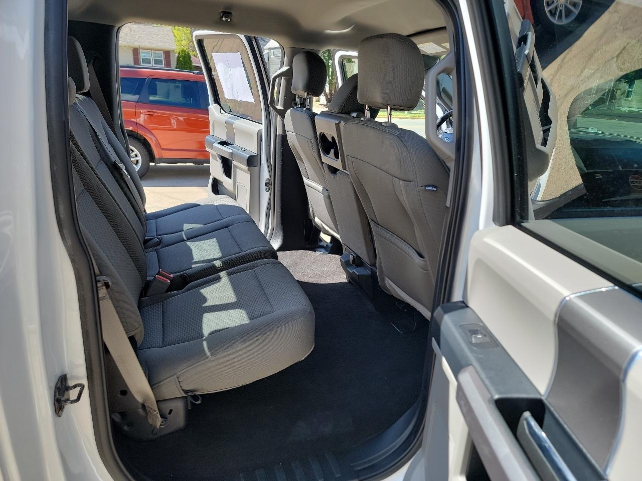 Ford F-150 4WD SuperCrew 150" XLT 2019