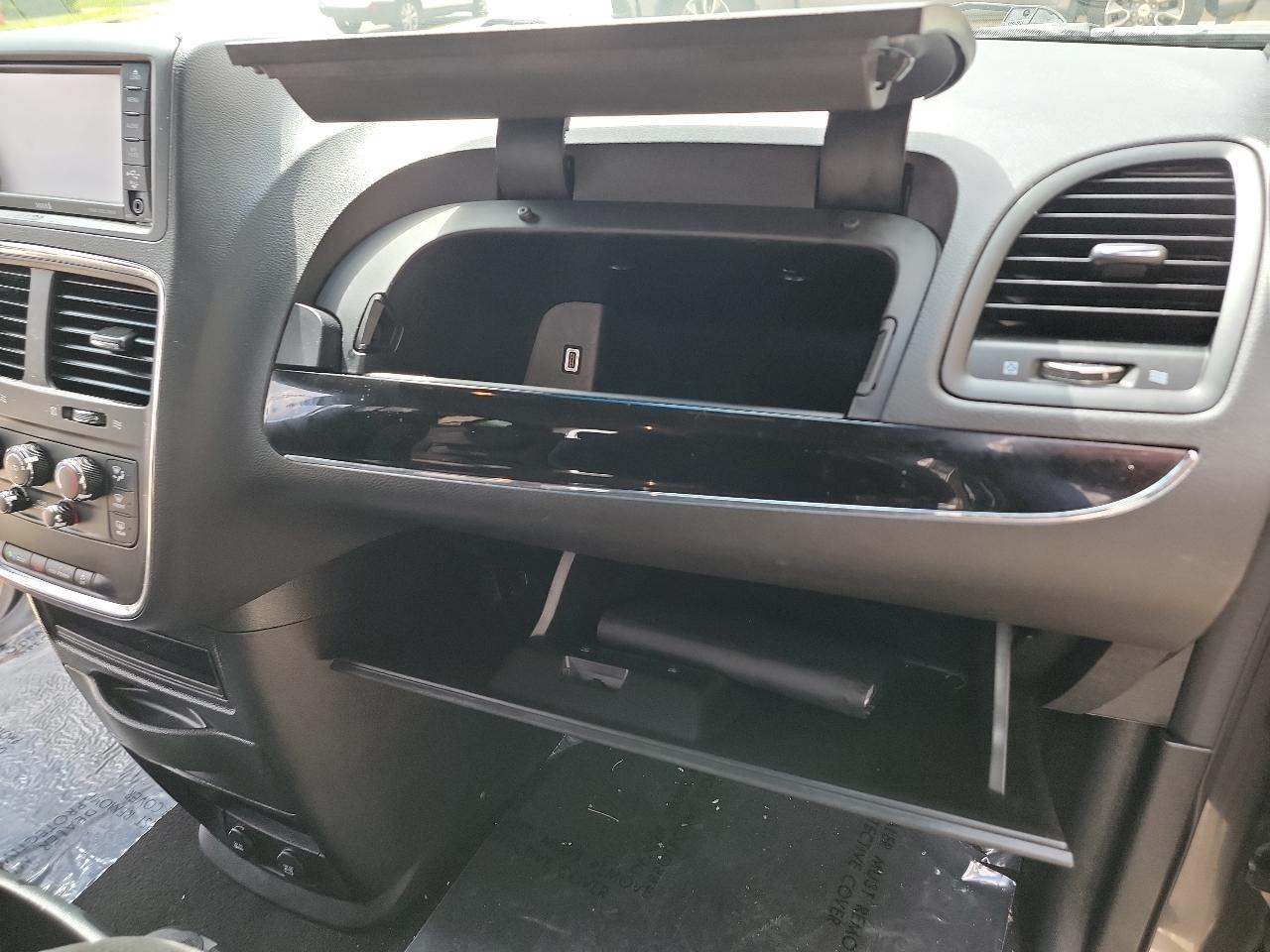 Dodge Grand Caravan SE 2016