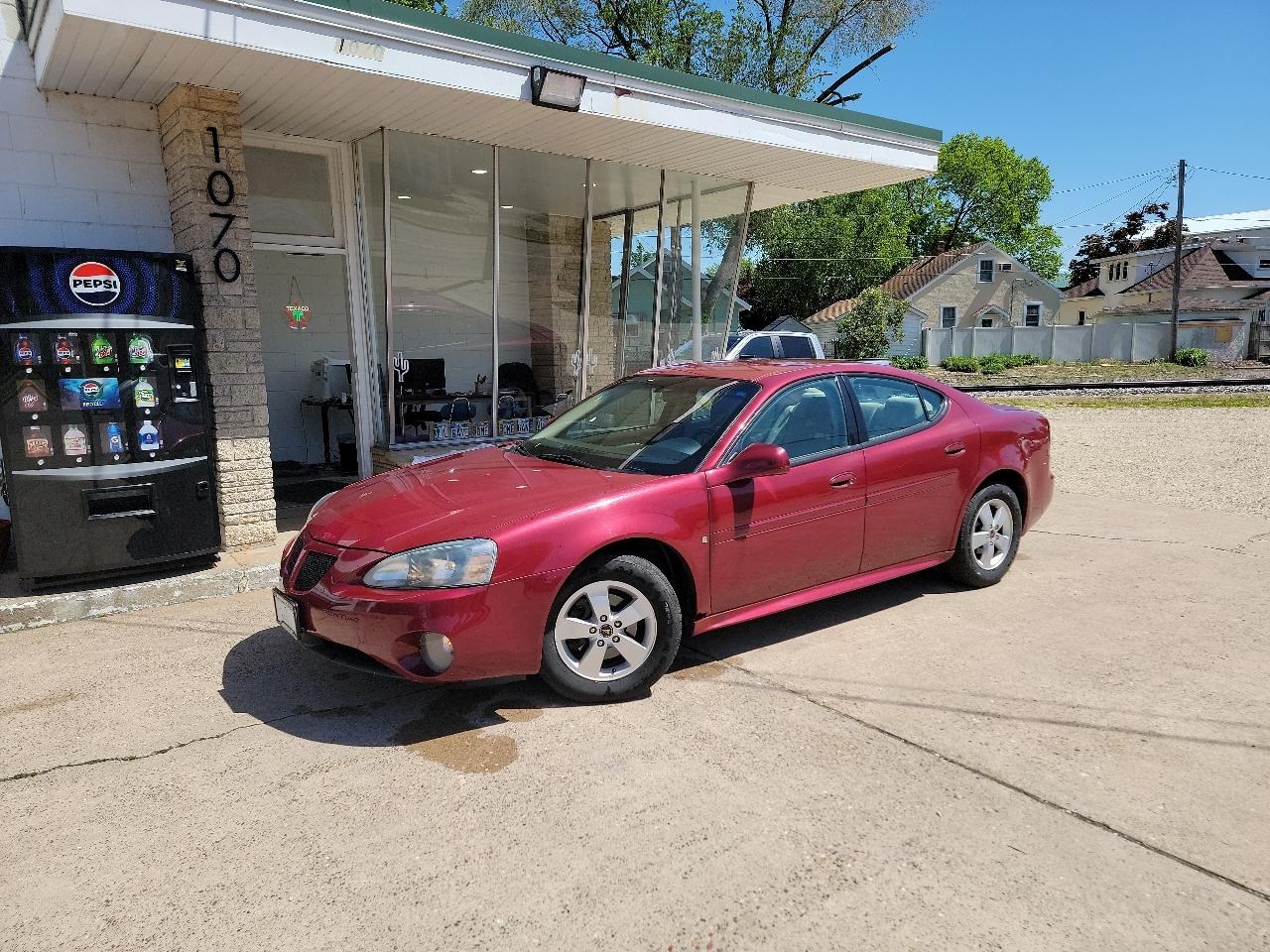 Pontiac Grand Prix Base 2006