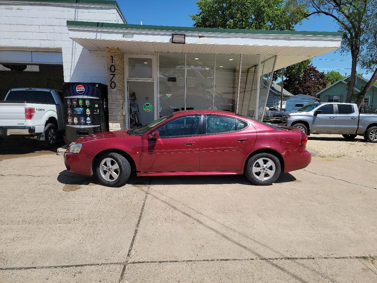 Pontiac Grand Prix Base 2006