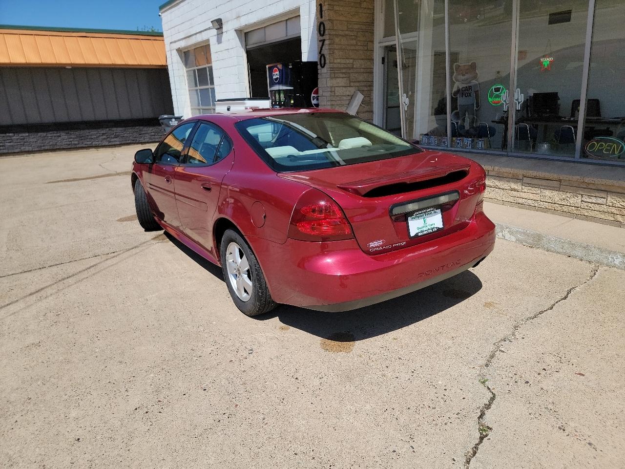 Pontiac Grand Prix Base 2006