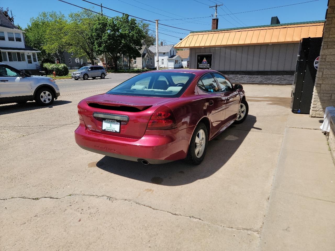 Pontiac Grand Prix Base 2006