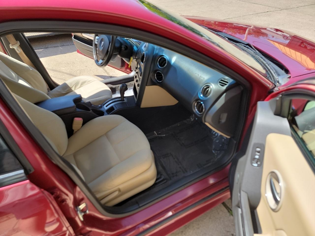 Pontiac Grand Prix Base 2006