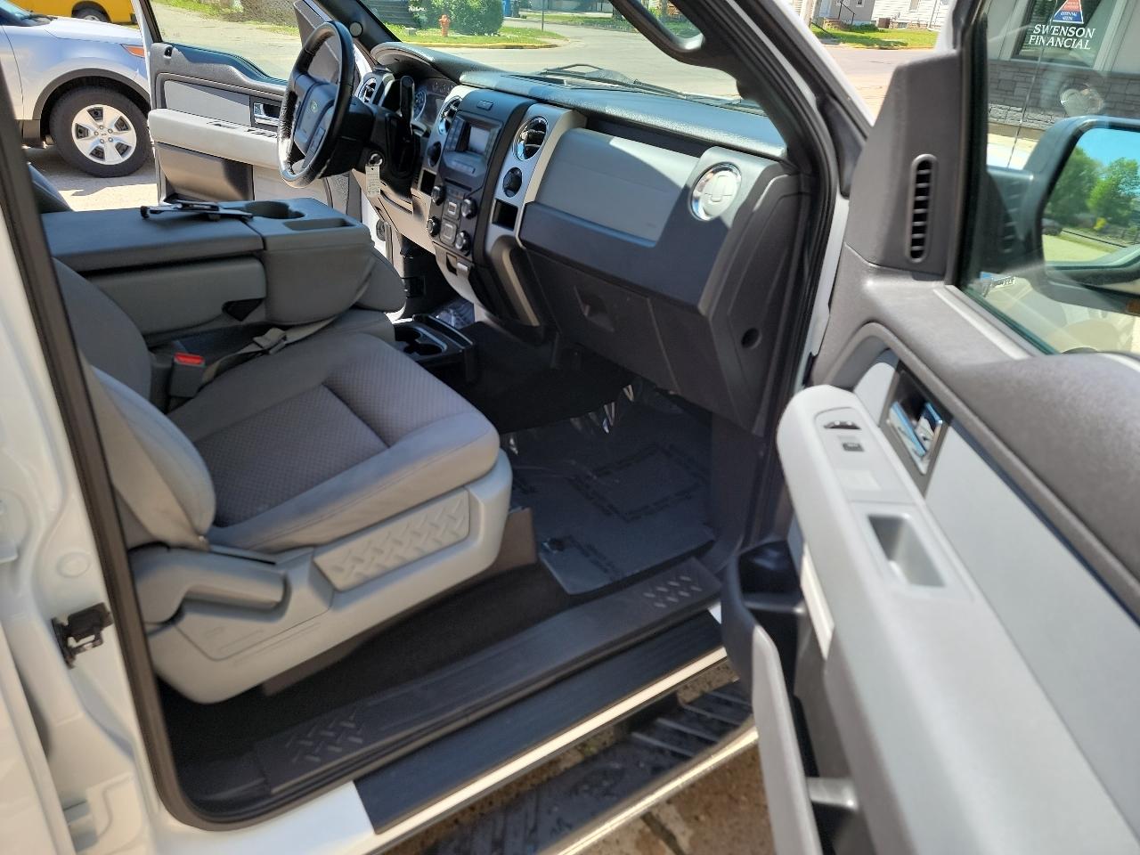 Ford F-150 4WD SuperCrew 145" XLT 2013