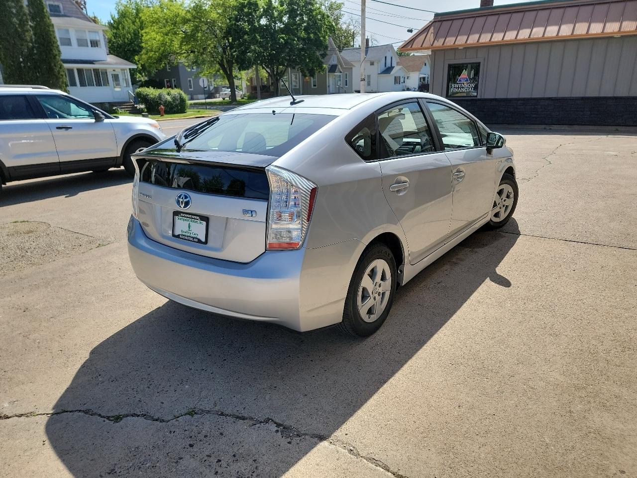 Toyota Prius 4D Hatchback 2010