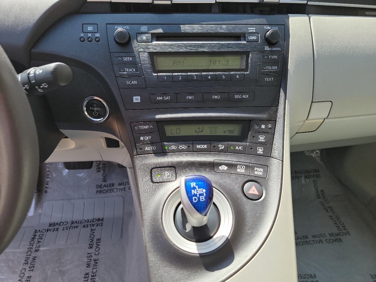 Toyota Prius 4D Hatchback 2010