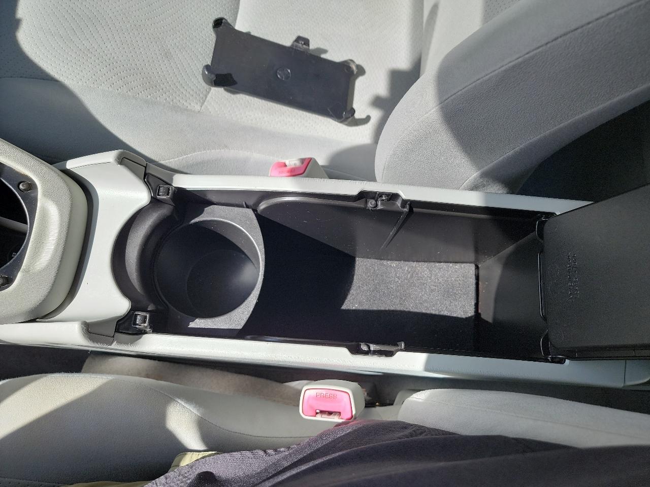 Toyota Prius 4D Hatchback 2010