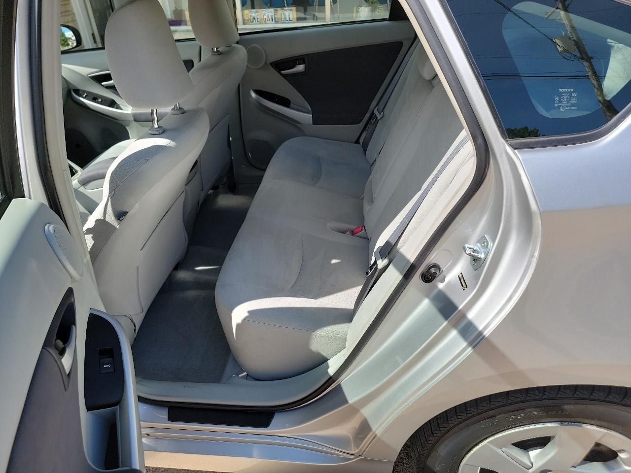 Toyota Prius 4D Hatchback 2010