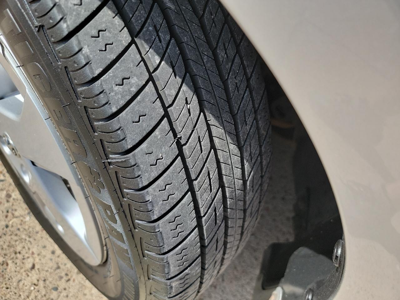Toyota Prius 4D Hatchback 2010