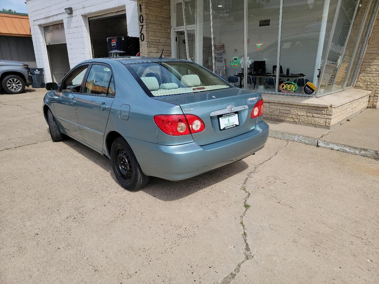 Toyota Corolla 4dr Sdn Auto LE (Natl) 2007