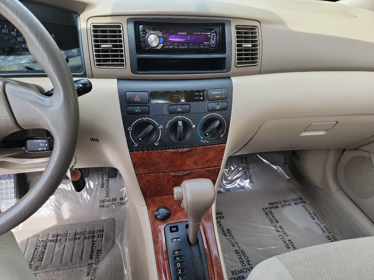 Toyota Corolla 4dr Sdn Auto LE (Natl) 2007