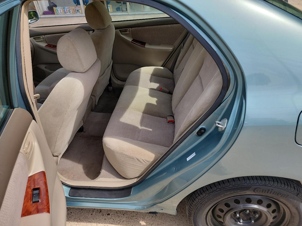Toyota Corolla 4dr Sdn Auto LE (Natl) 2007