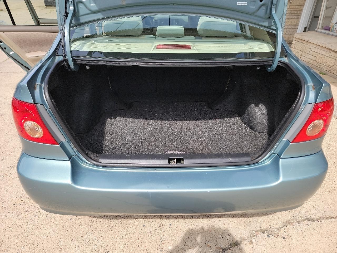 Toyota Corolla 4dr Sdn Auto LE (Natl) 2007