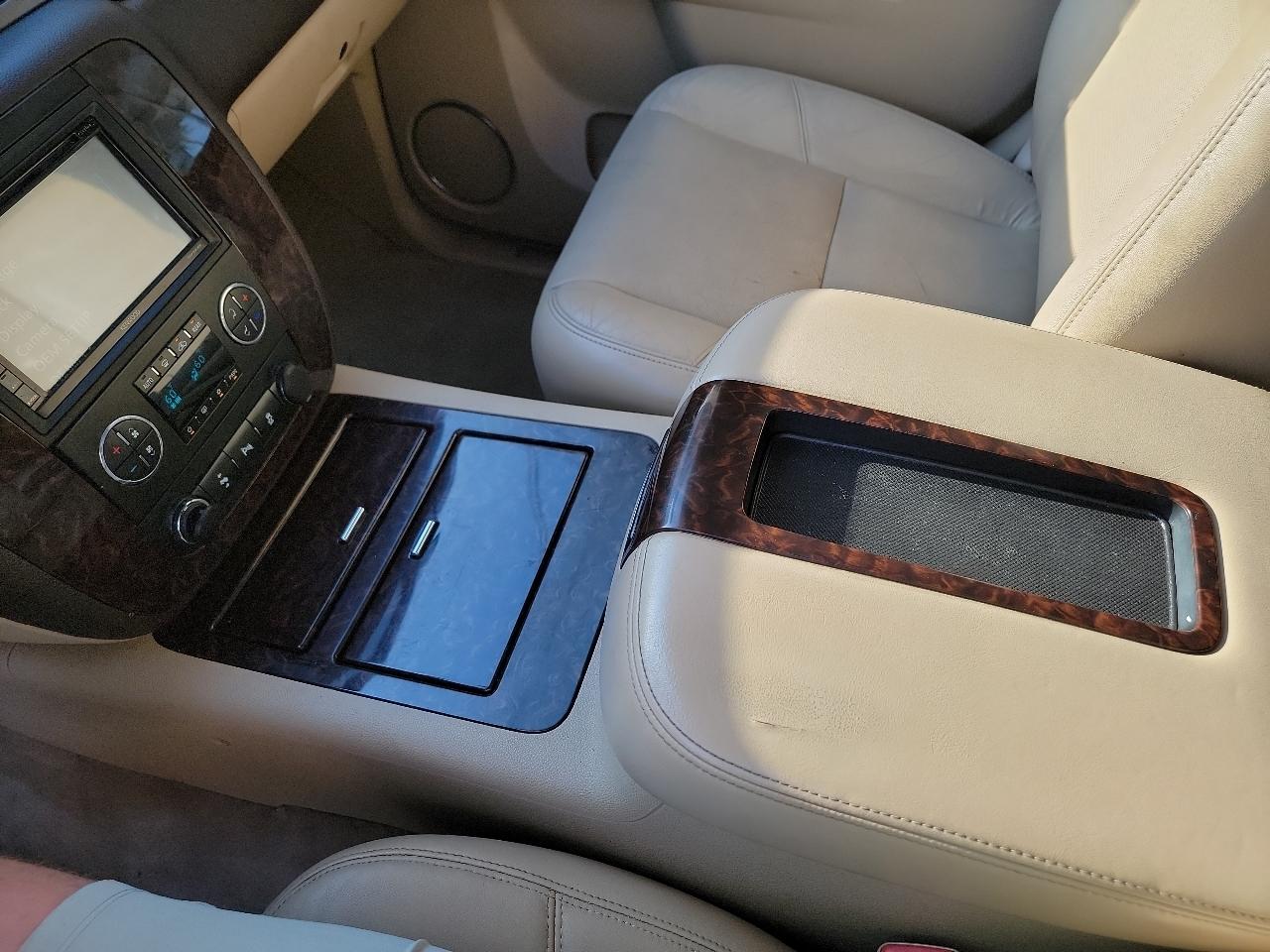 GMC Yukon Denali 4WD 2012