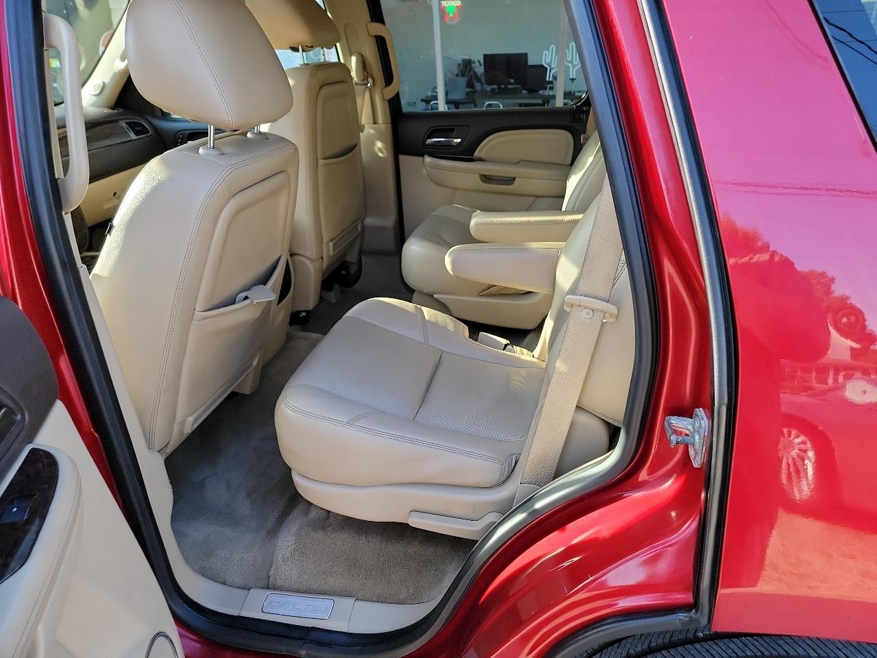 GMC Yukon Denali 4WD 2012
