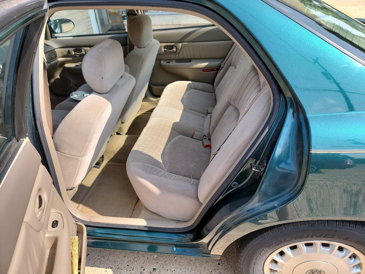Buick Century 4dr Sedan Special 2000
