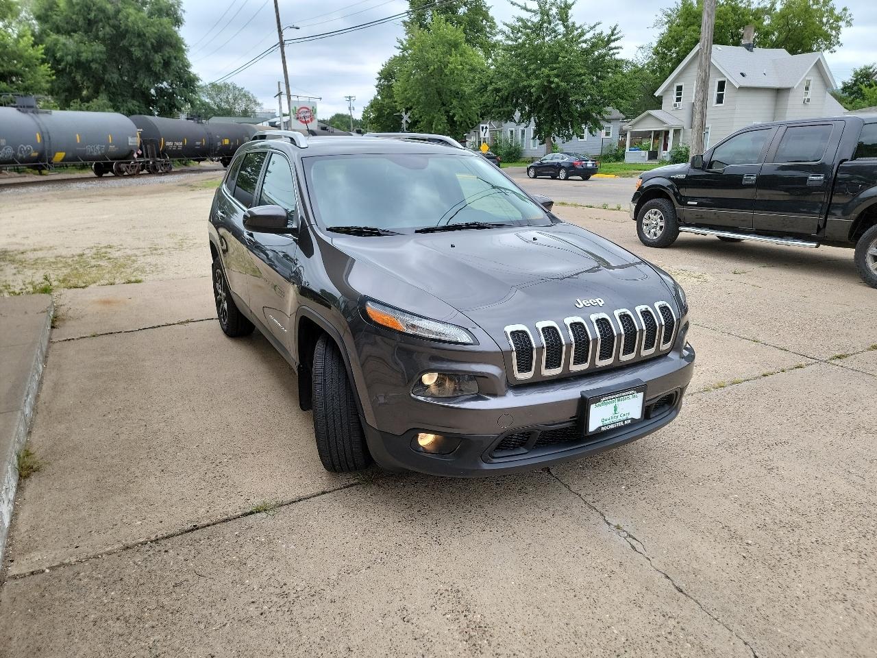 Jeep Cherokee Latitude FWD 2014