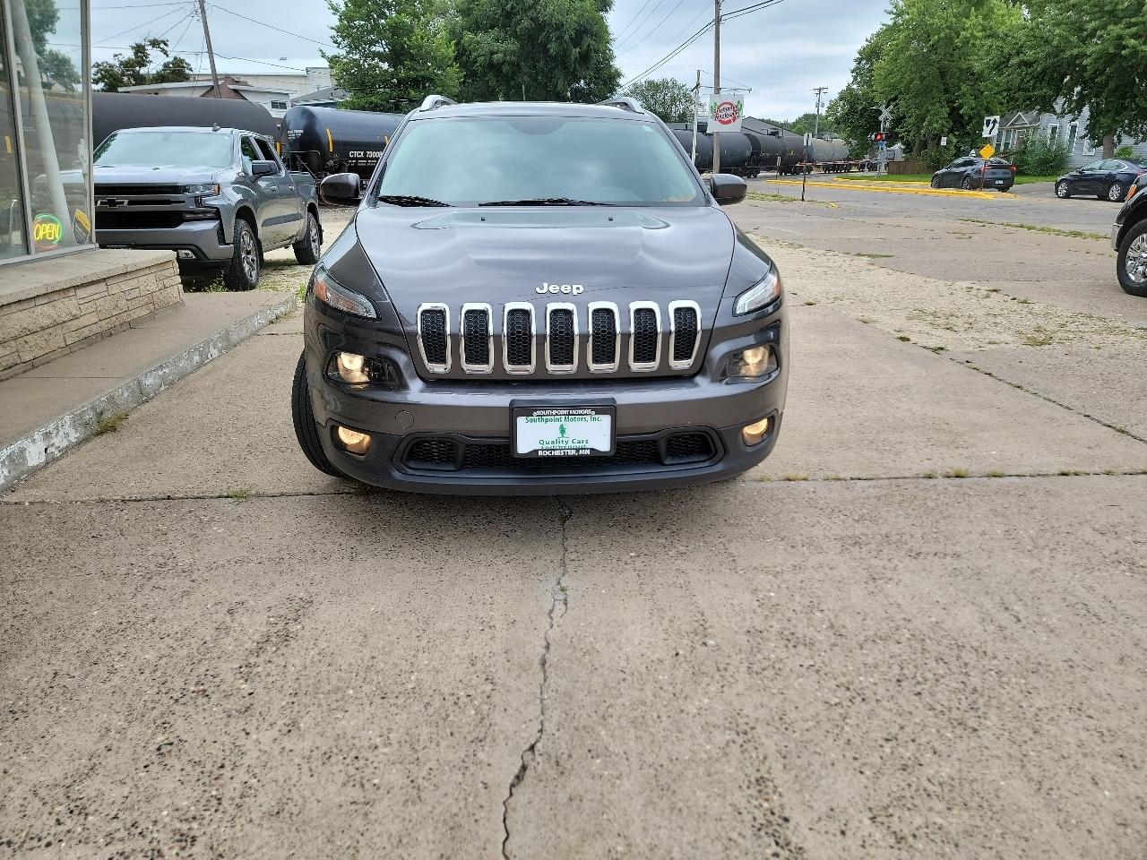 Jeep Cherokee Latitude FWD 2014