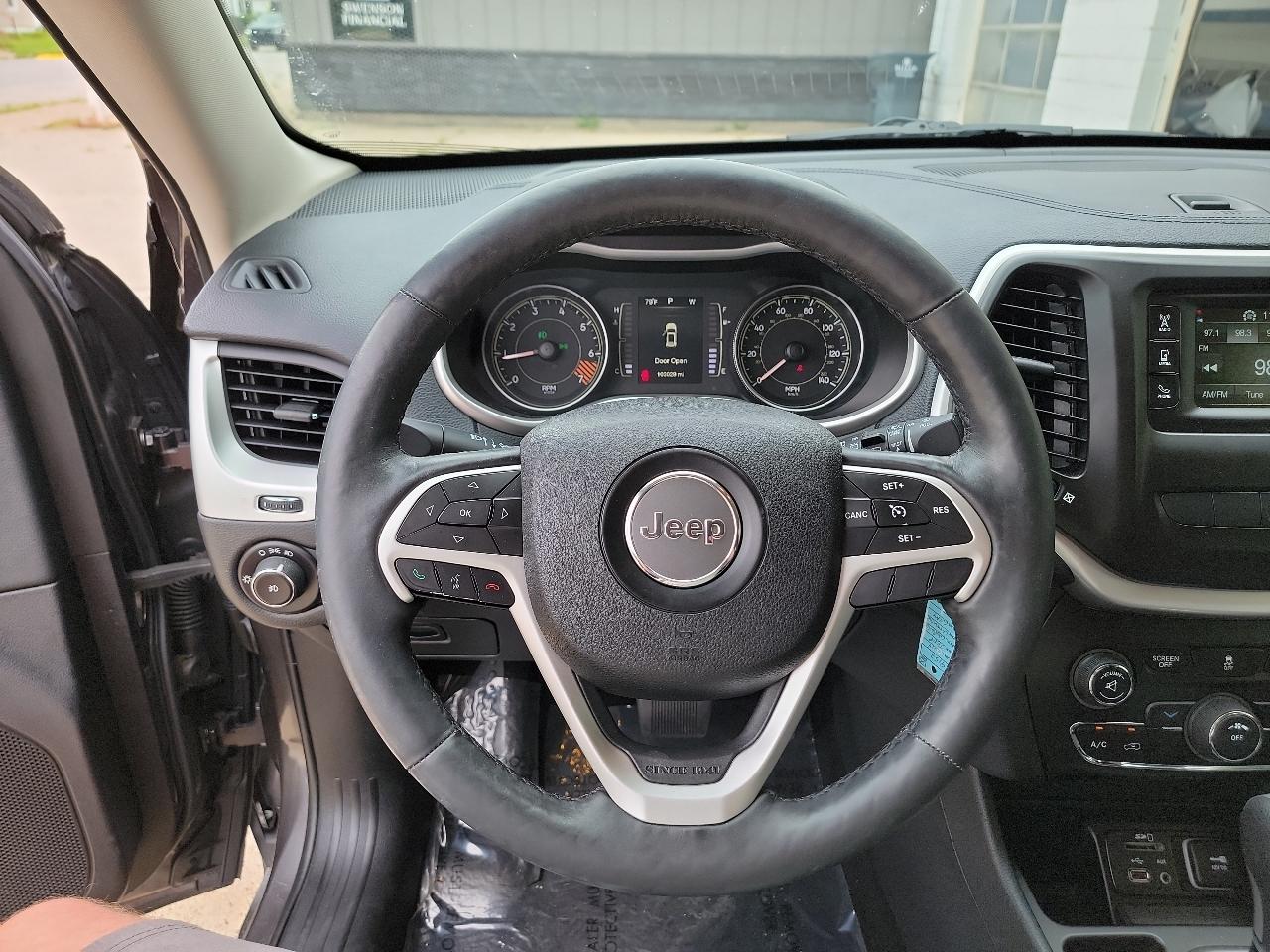 Jeep Cherokee Latitude FWD 2014