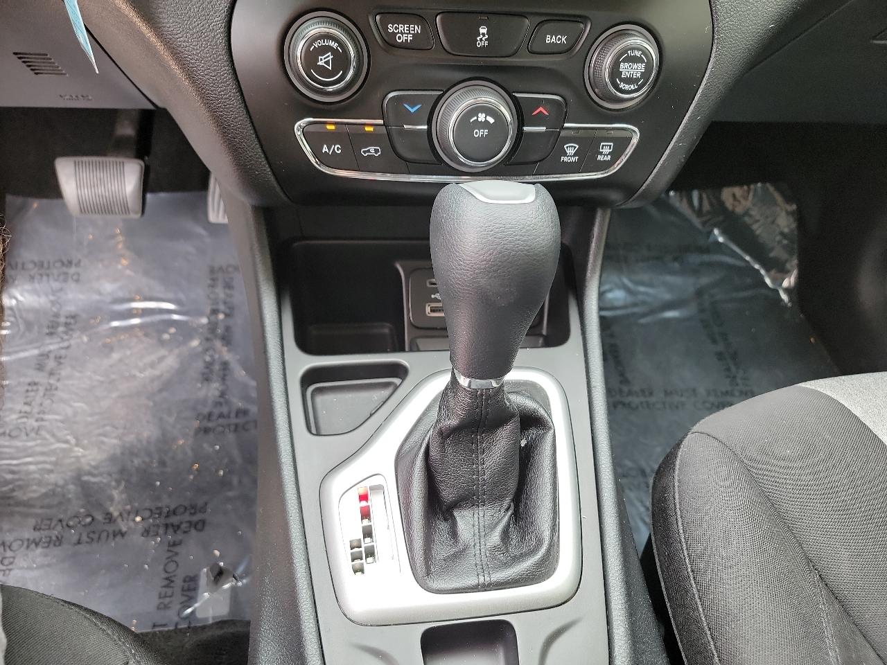 Jeep Cherokee Latitude FWD 2014