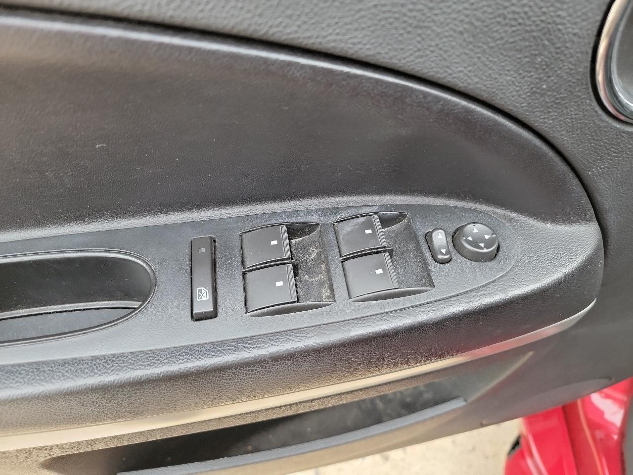 Chevrolet HHR 2LT 2011