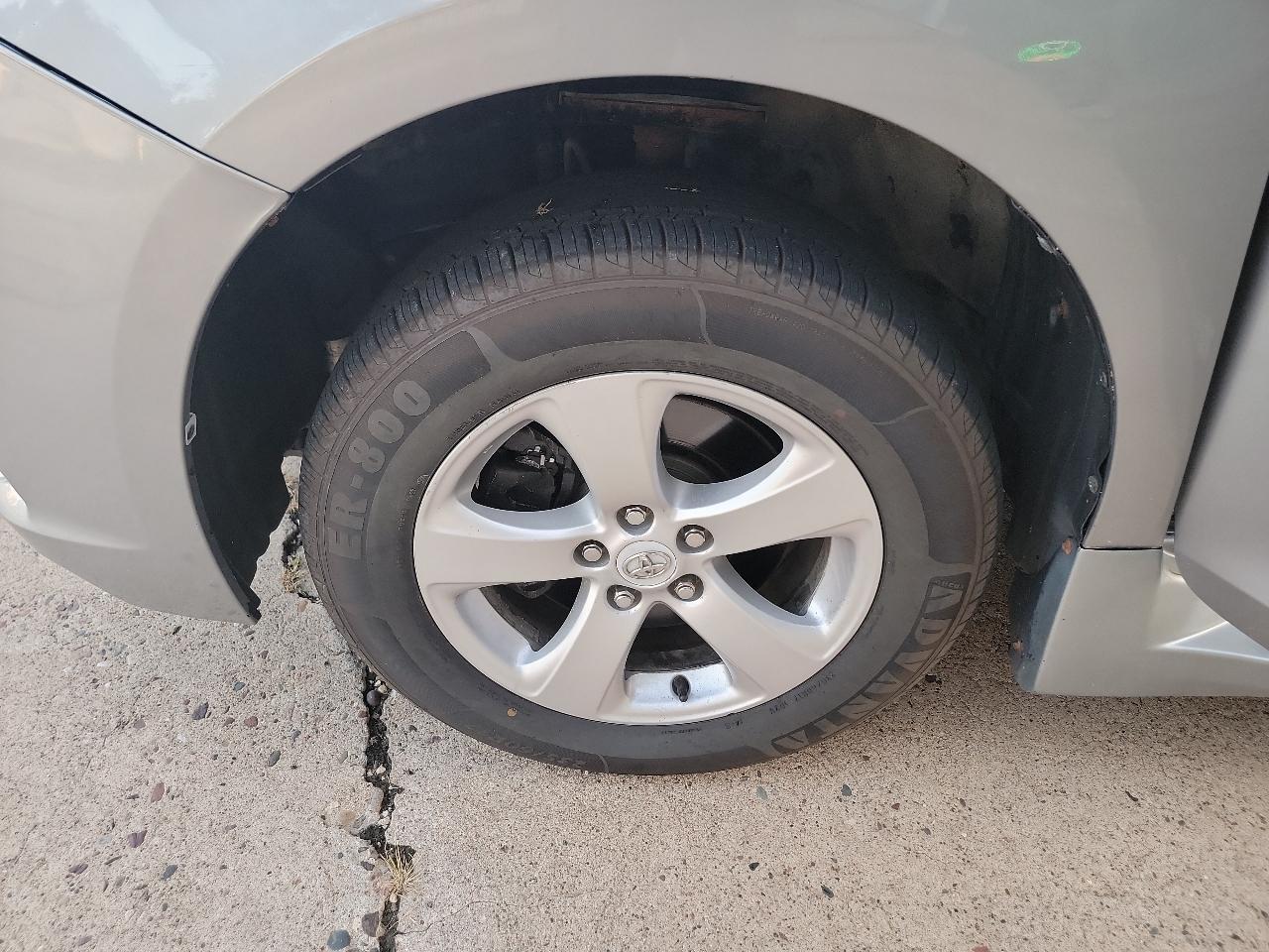 Toyota Sienna LE - 7 Passenger 2012