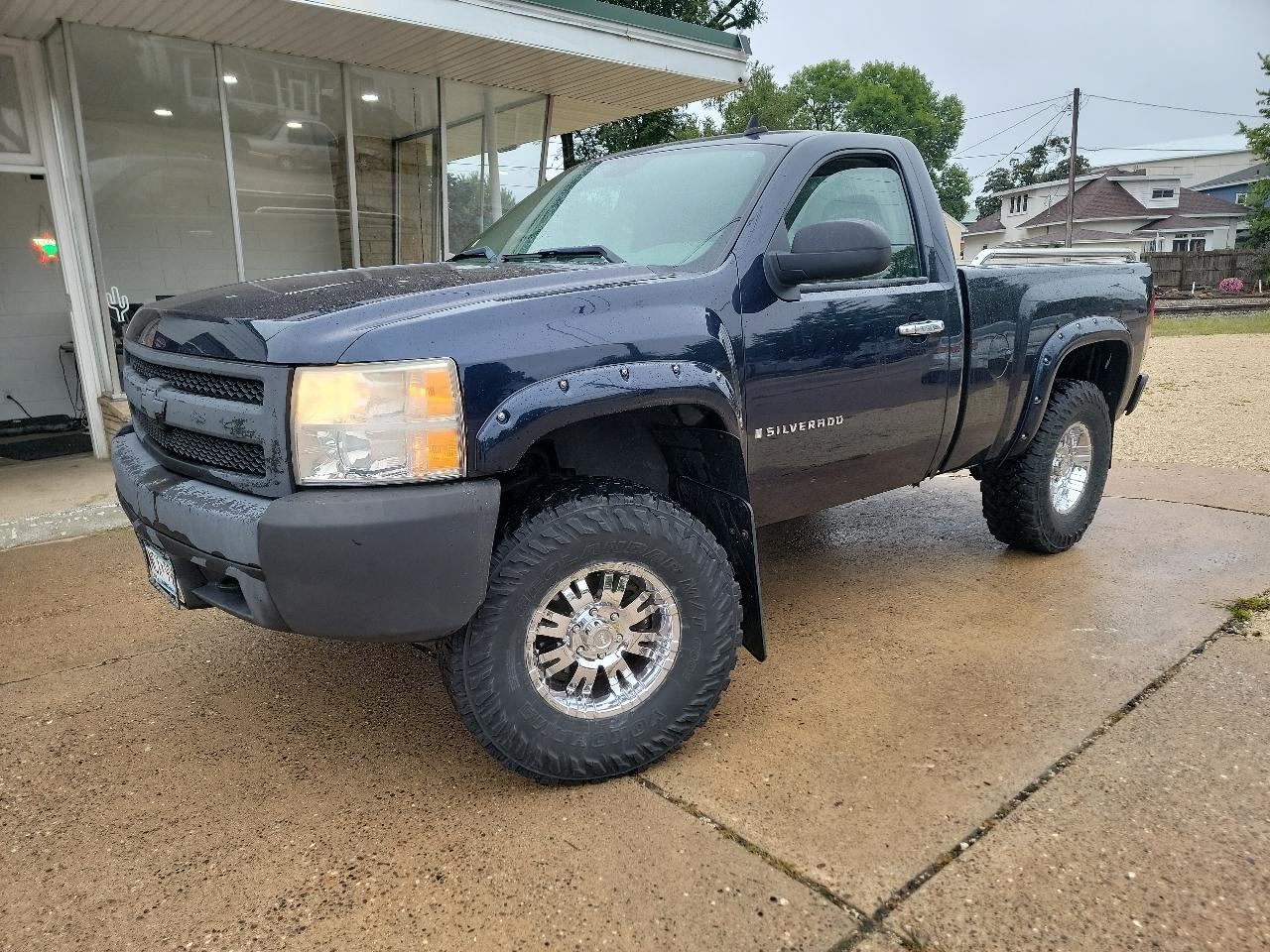 Chevrolet Silverado 1500 4WD Reg Cab 119.0" LS 2007