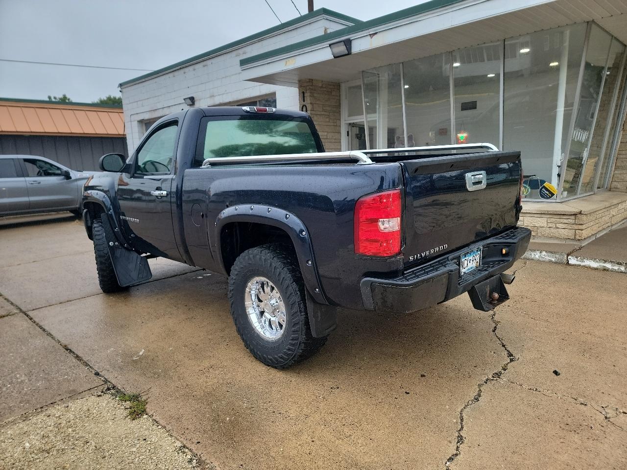 Chevrolet Silverado 1500 4WD Reg Cab 119.0" LS 2007