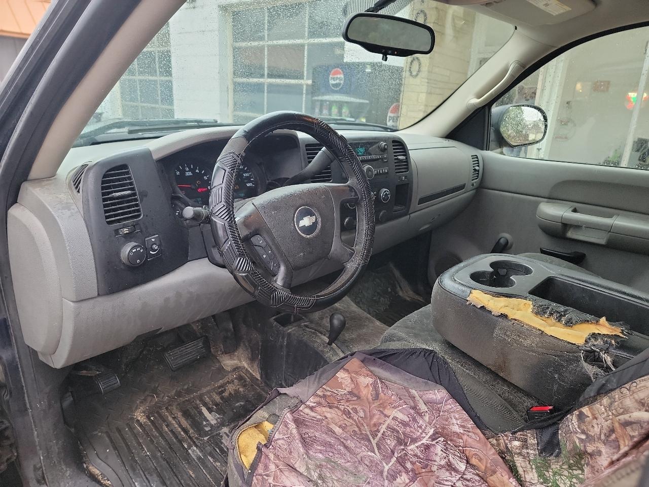 Chevrolet Silverado 1500 4WD Reg Cab 119.0" LS 2007