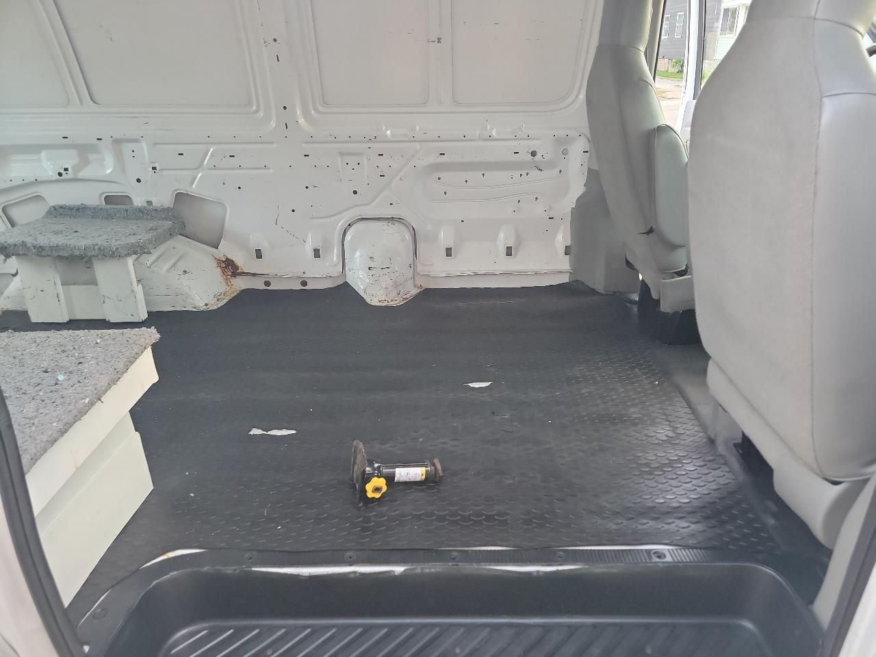 Ford Econoline E-250 2012