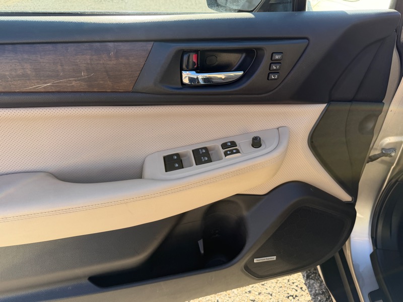 Subaru Outback 2.5i Limited 2016 Subaru Outback 2.5i Limited 2016