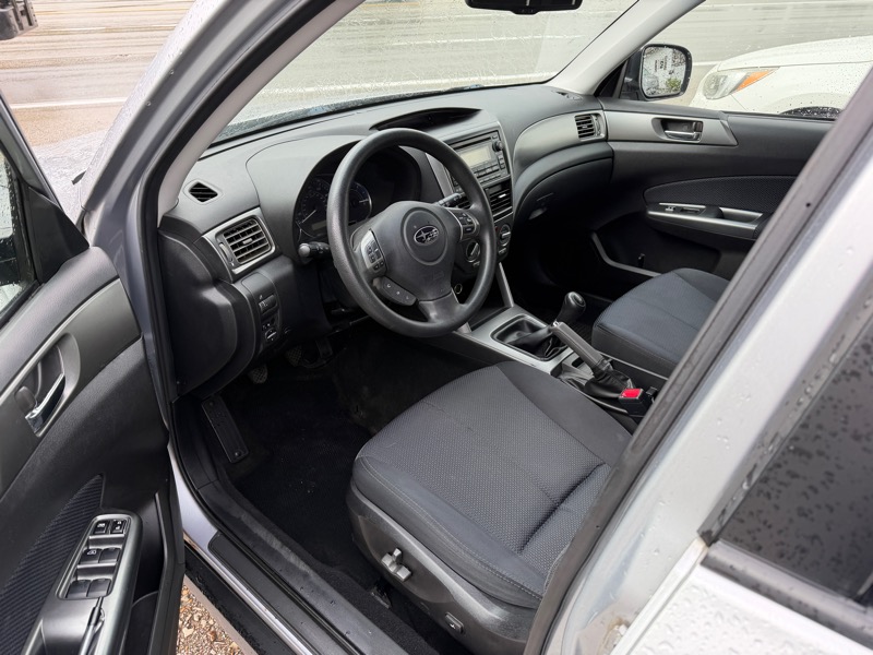 Subaru Forester 2.5X Premium 2012 Subaru Forester 2.5X Premium 2012