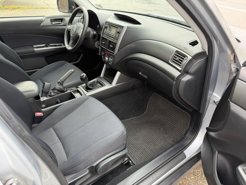 Subaru Forester 2.5X Premium 2012 Subaru Forester 2.5X Premium 2012