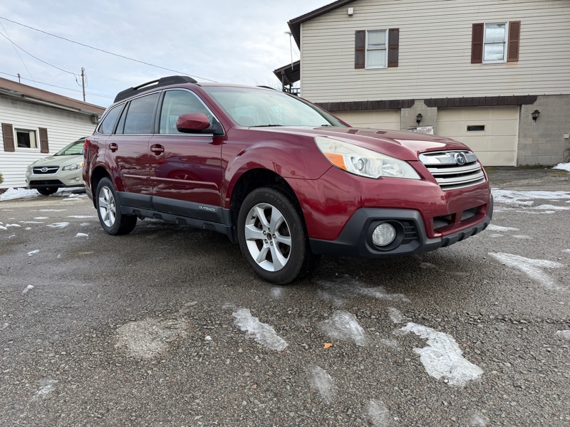 2013 Subaru Outback Premium photo 2