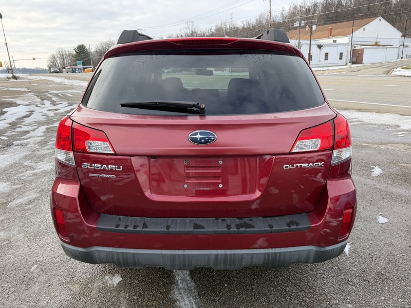 2013 Subaru Outback Premium photo 4