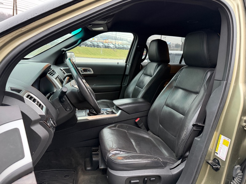 Ford Explorer Limited 4WD 2012