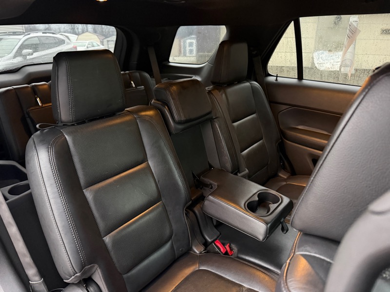 Ford Explorer Limited 4WD 2012