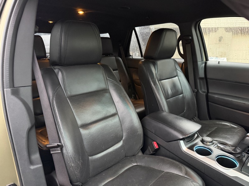 Ford Explorer Limited 4WD 2012