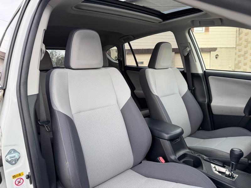 Toyota RAV4 XLE AWD 2015