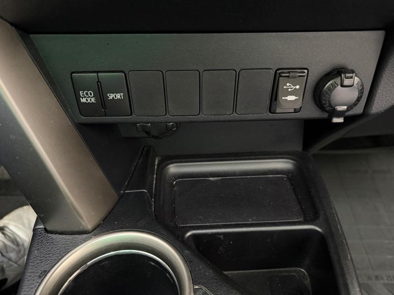 Toyota RAV4 XLE AWD 2015