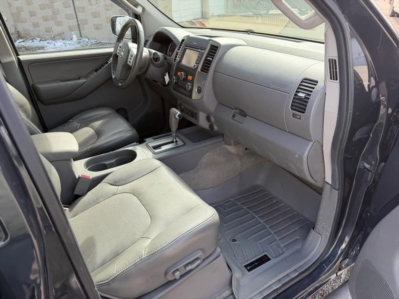 Nissan Frontier SL Crew Cab 4WD 2013