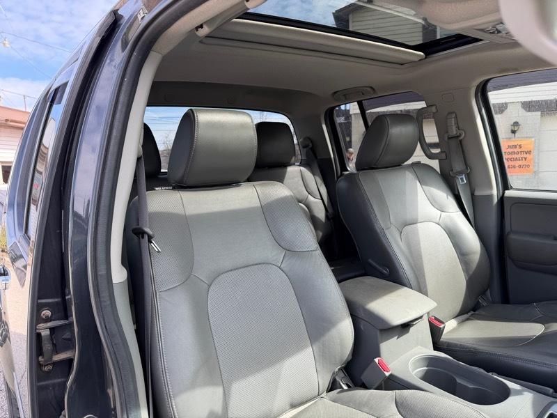 Nissan Frontier SL Crew Cab 4WD 2013