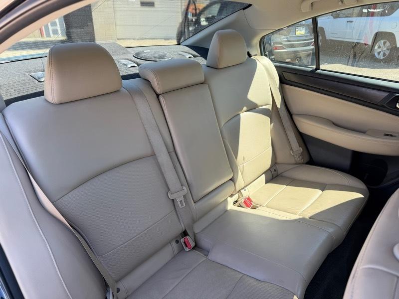 Subaru Legacy 3.6R Limited 2015