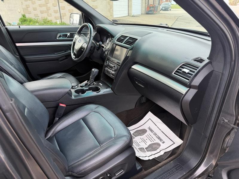 Ford Explorer XLT 4WD 2016