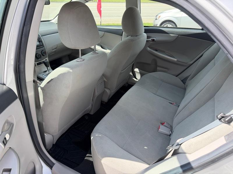 Toyota Corolla LE 2012