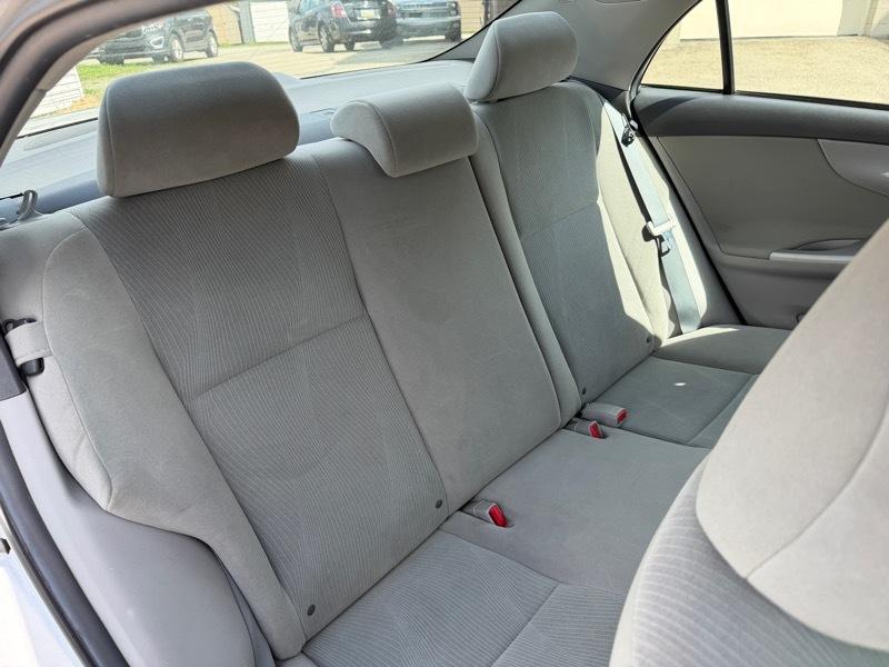 Toyota Corolla LE 2012