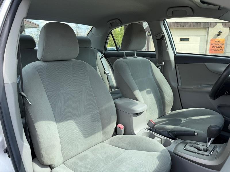 Toyota Corolla LE 2012