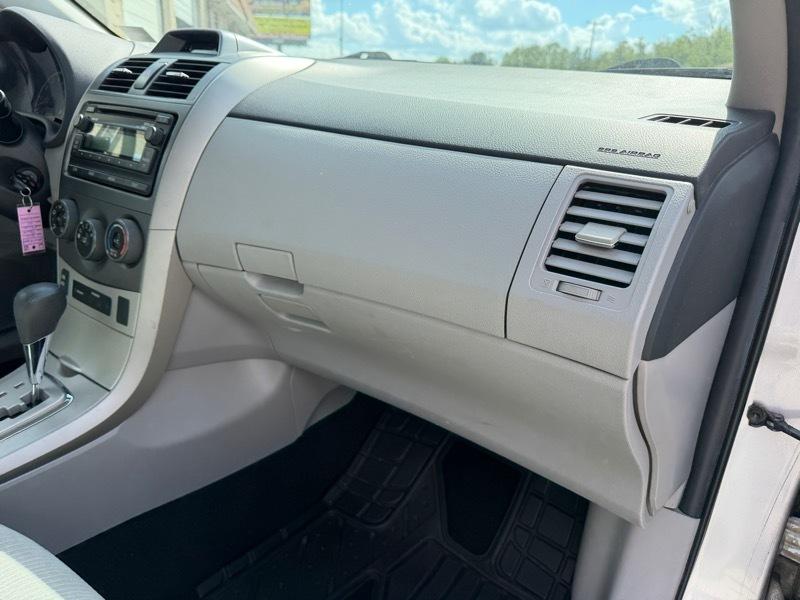 Toyota Corolla LE 2012